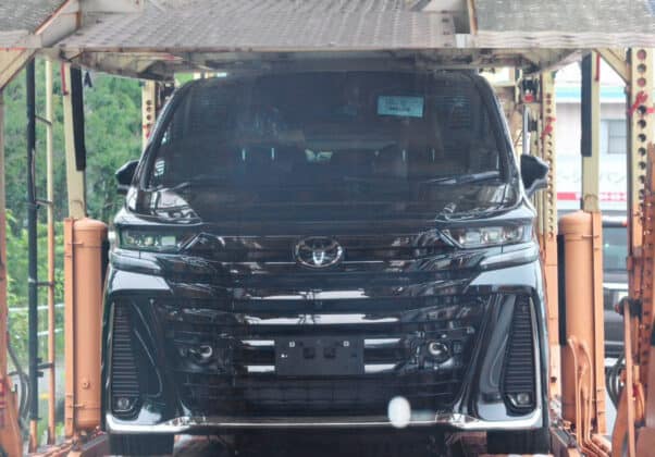 All New Toyota Alphard Vellfire