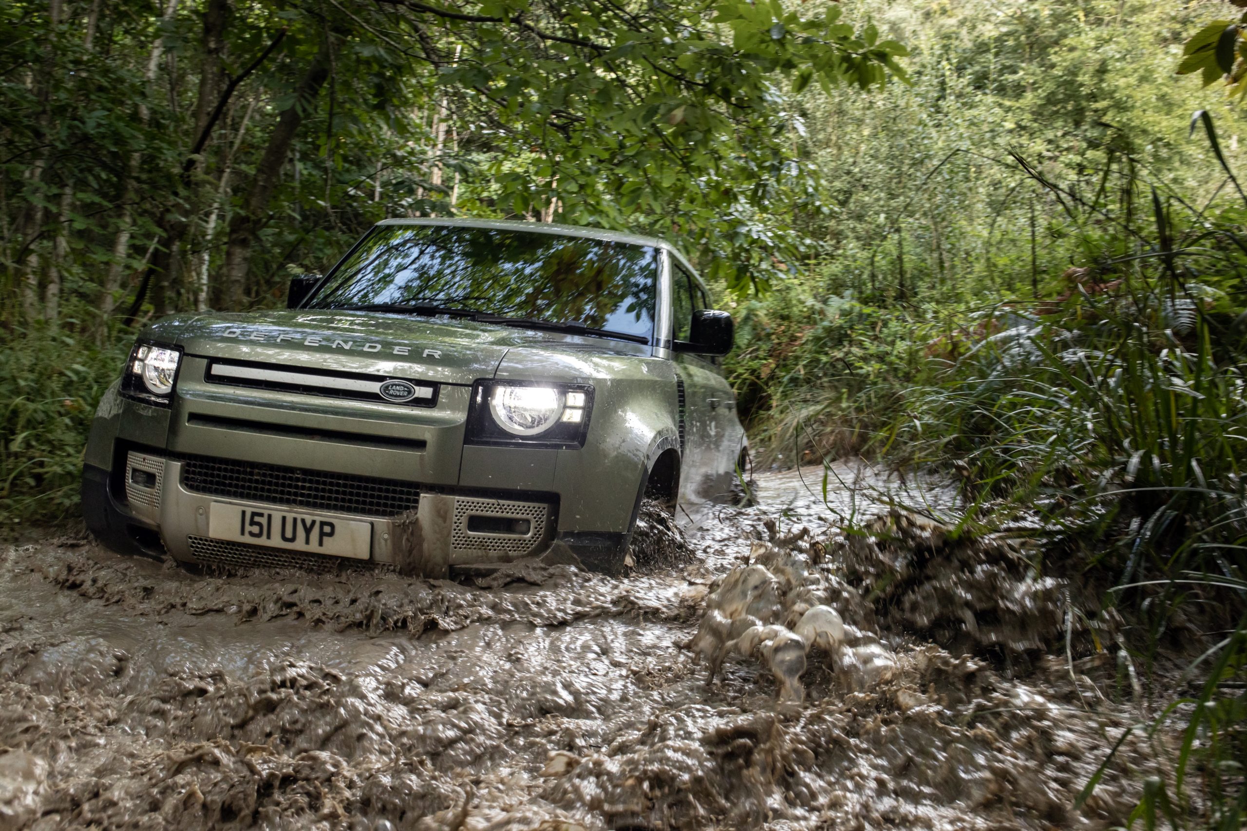 Land rover defender plug on sale in hybrid 2021