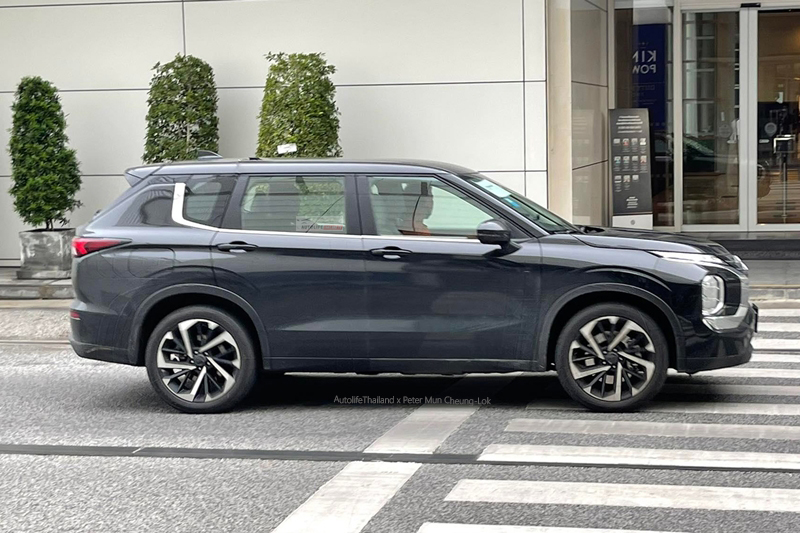 Mitsubishi outlander store 2.4 phev