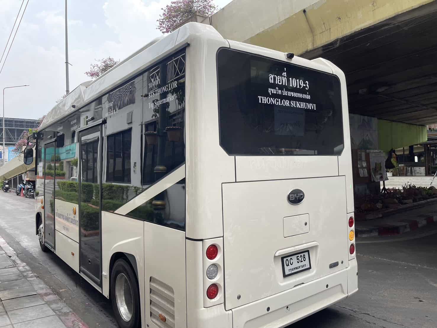 BYD B70