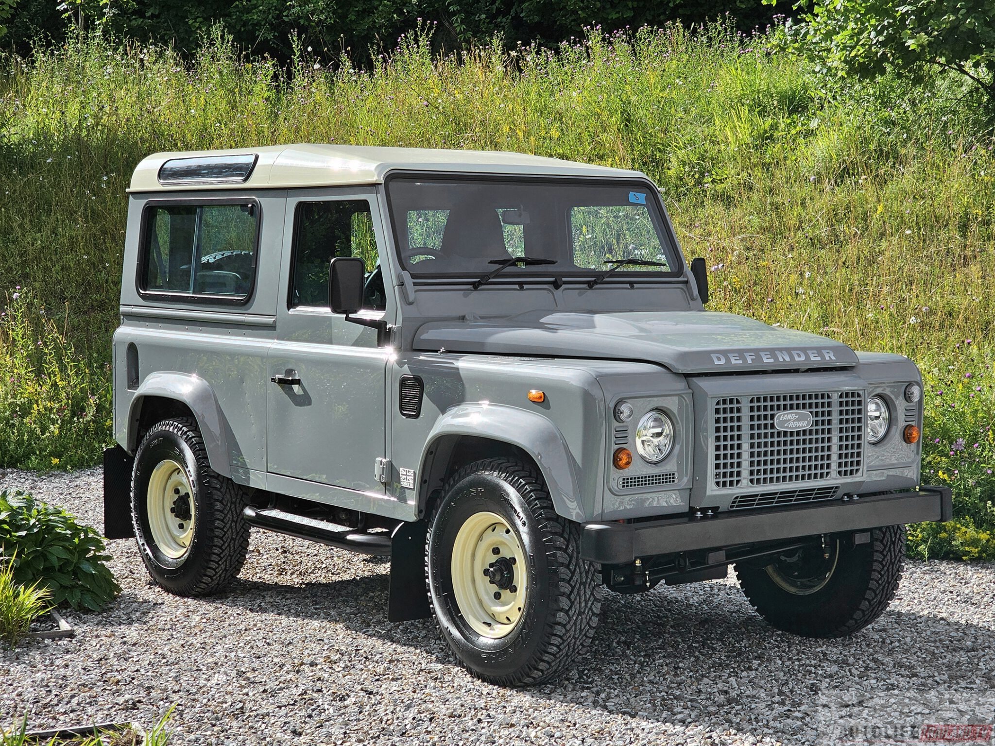 พาไปชมภาพรถคันจริง Classic Defender Works V8 Islay Edition งาน Restore ...