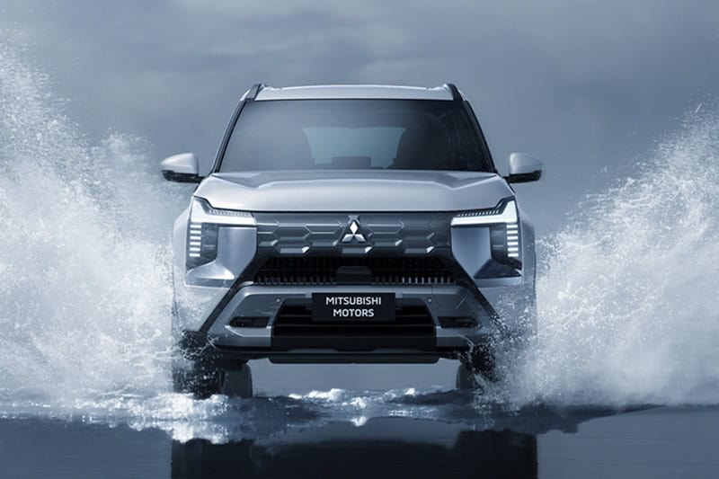 Mitsubishi DESTINATOR
