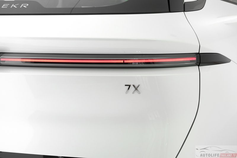 ZEEKR 7X