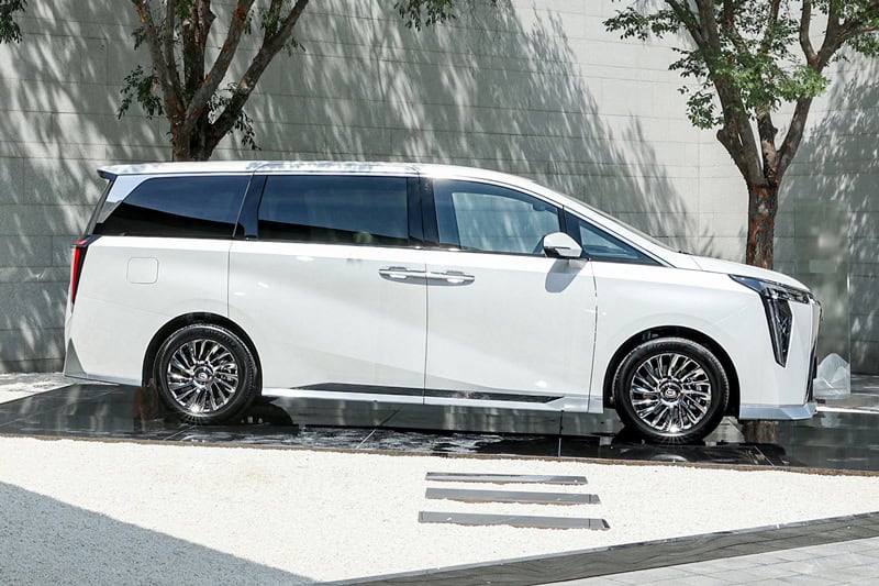 GAC M8 PHEV