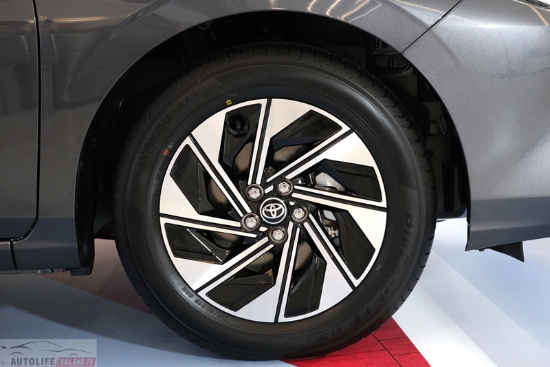 Toyota Yaris ATIV HEV
