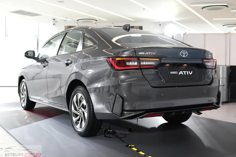 Toyota Yaris ATIV HEV