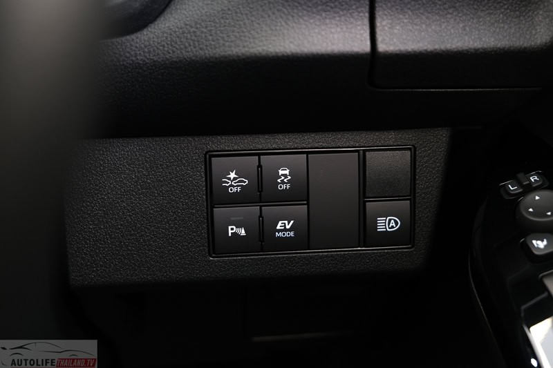 Toyota Yaris ATIV HEV