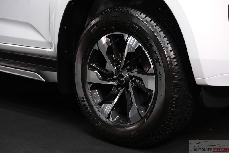 D-max Hi-Lander