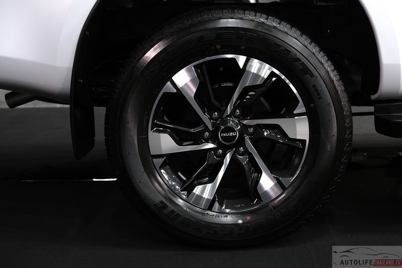 D-max Hi-Lander