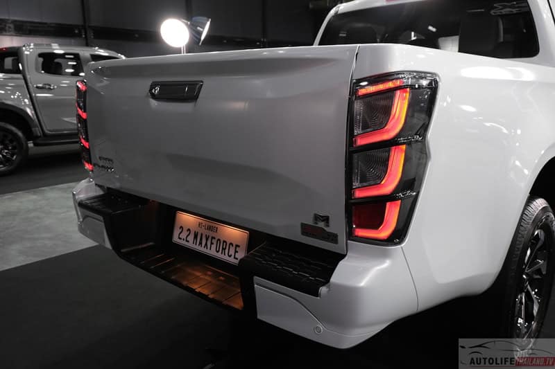 D-max Hi-Lander