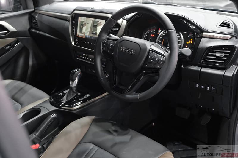 D-Max V-Cross