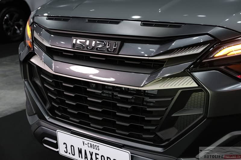 D-Max V-Cross