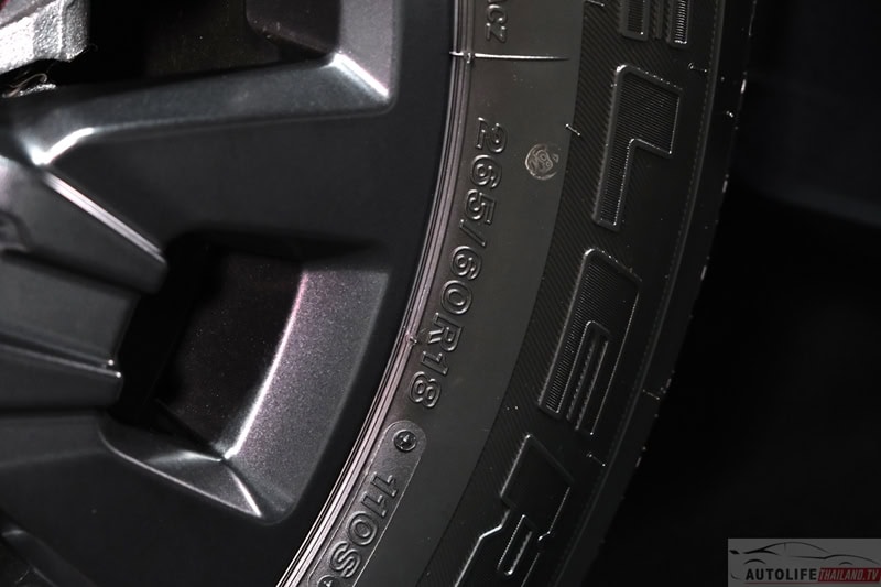 D-Max V-Cross