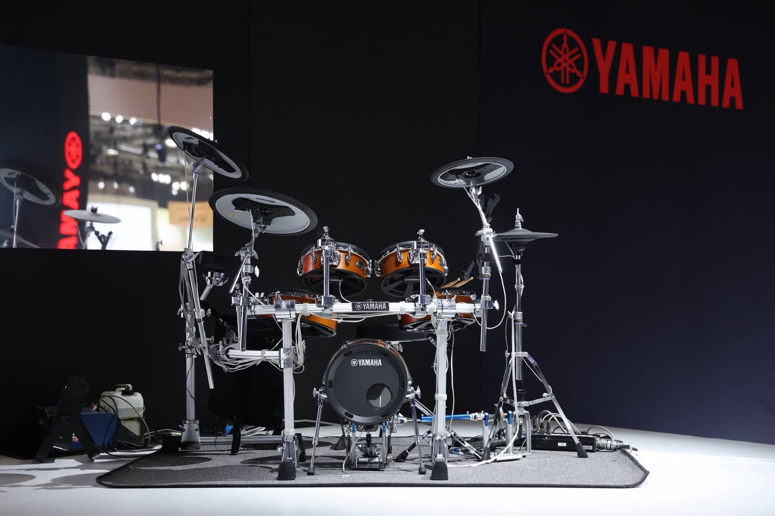YAMAHA