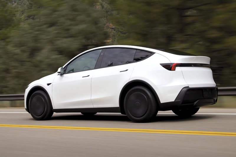 TESLA Model Y Standard
