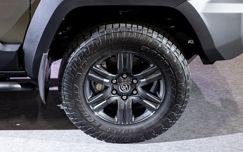 Toyota Land Cruiser FJ
