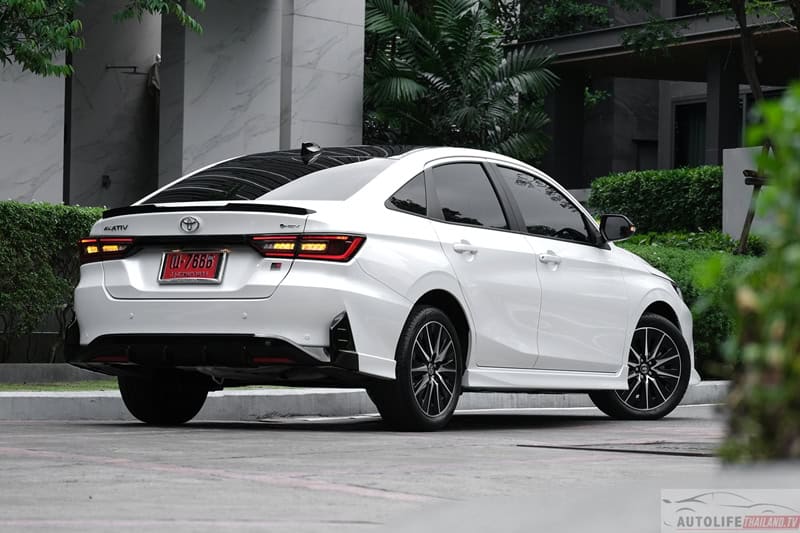 Toyota Yaris ATIV HEV