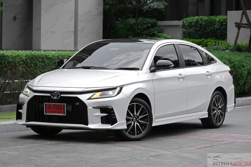 Toyota Yaris ATIV HEV