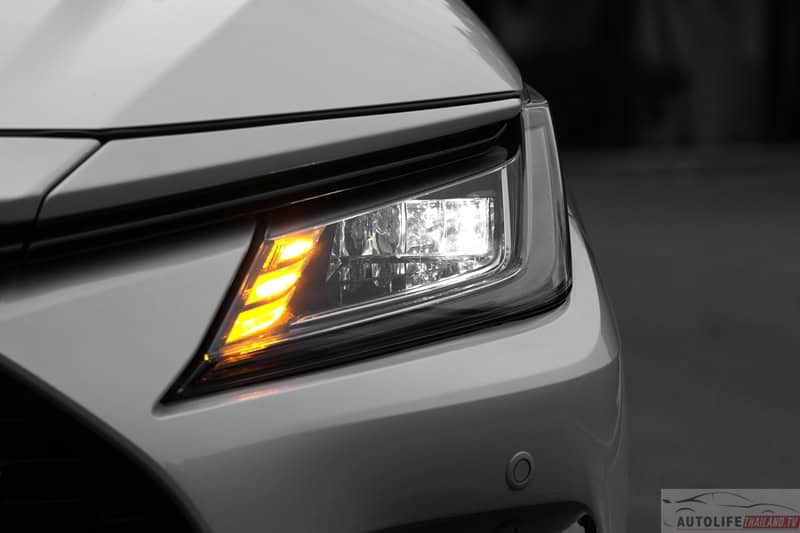 Toyota Yaris ATIV HEV