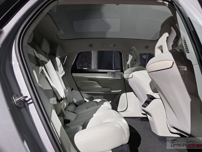 Volvo ES90