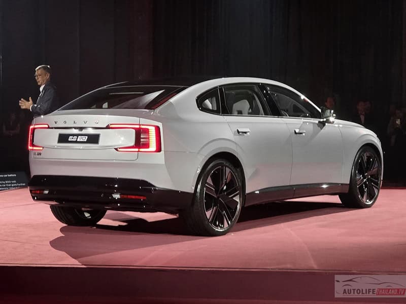 Volvo ES90