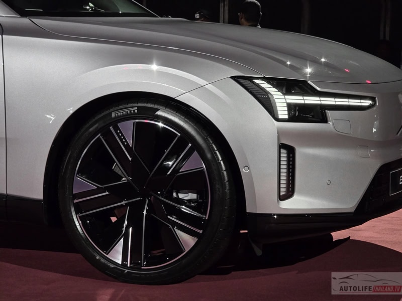 Volvo ES90