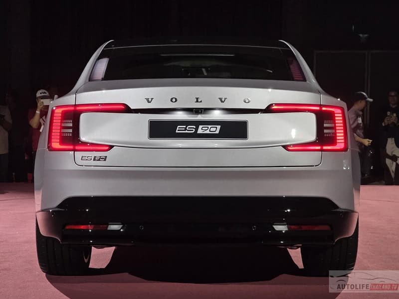 Volvo ES90