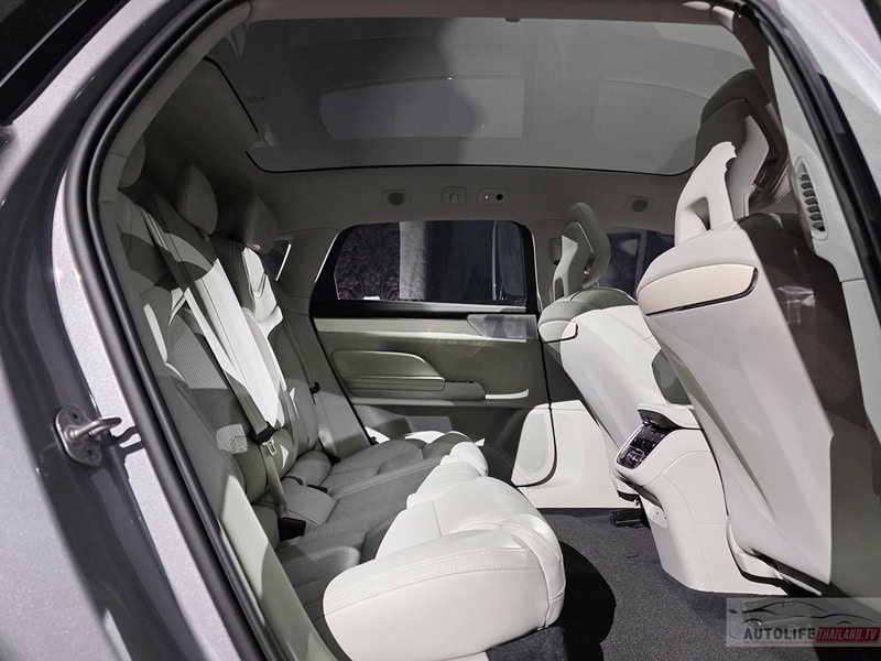 Volvo ES90