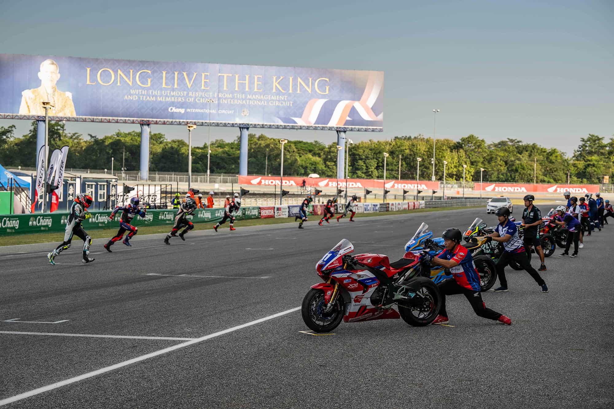 Nexzter BRIC Superbike 2025