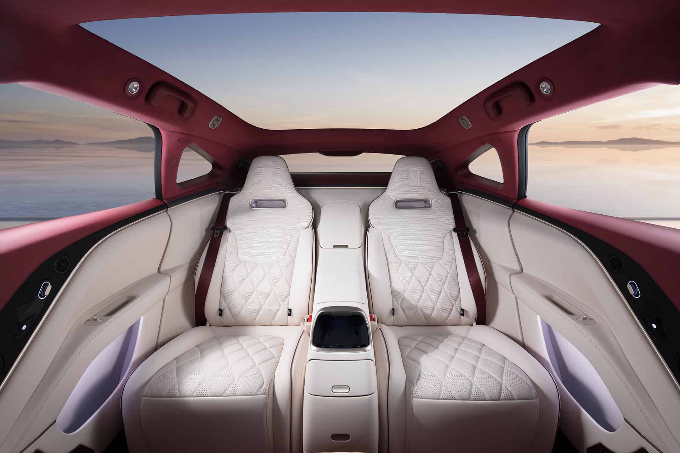 AVATR 11 Royal Edition