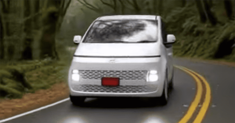 Hyundai Staria ESSENCE