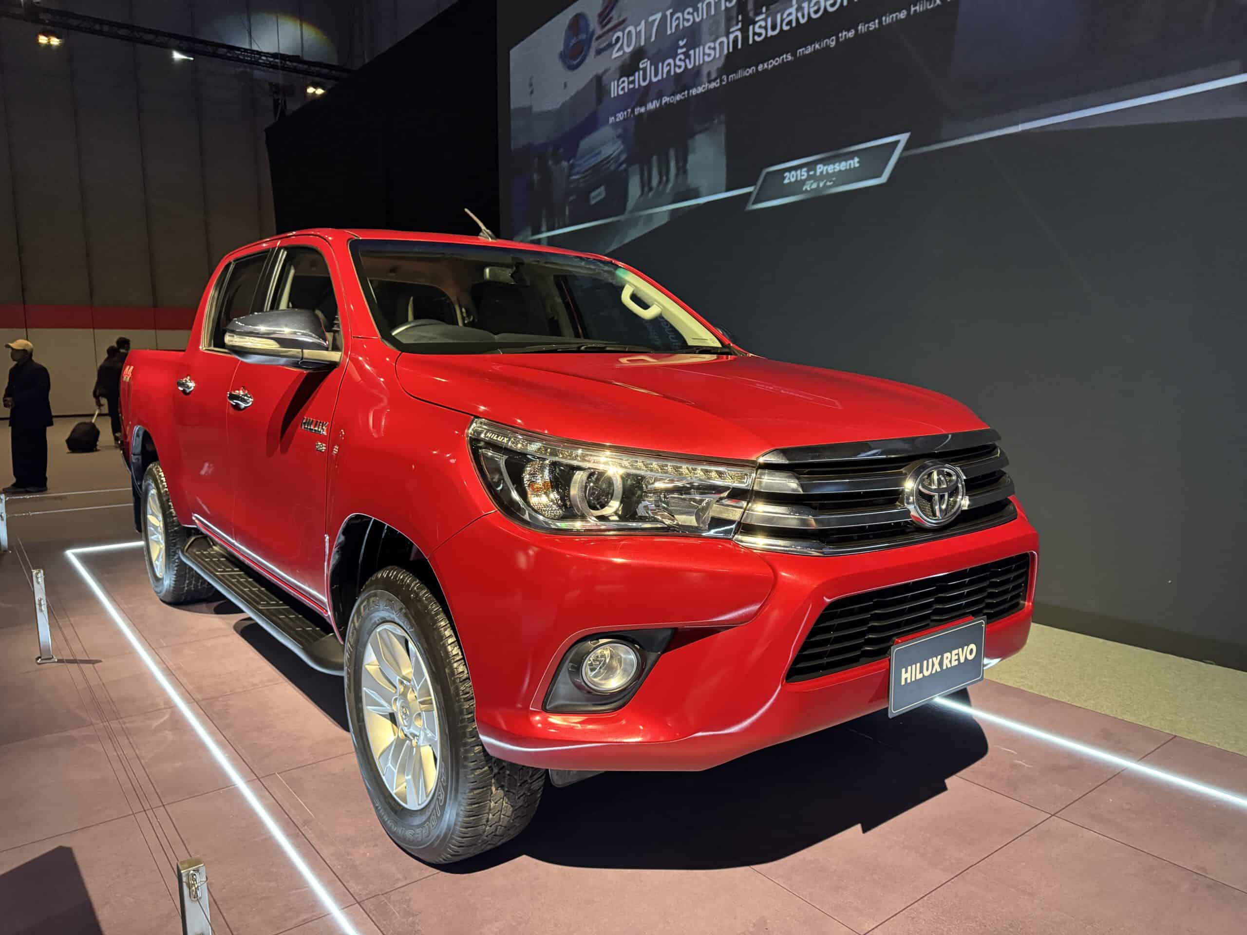 TOYOTA HILUX