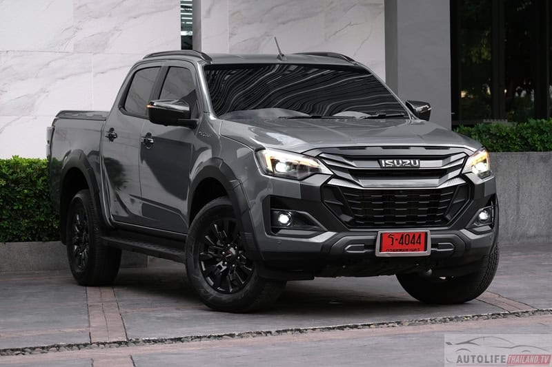 D-Max V-Cross