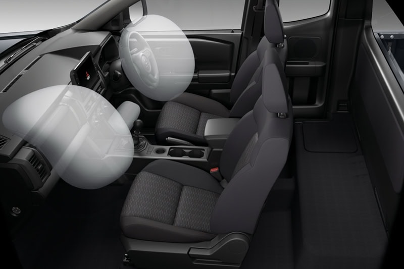 Mitsubishi Triton Street