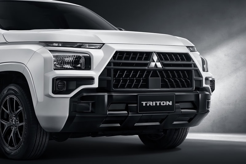 Mitsubishi Triton Street