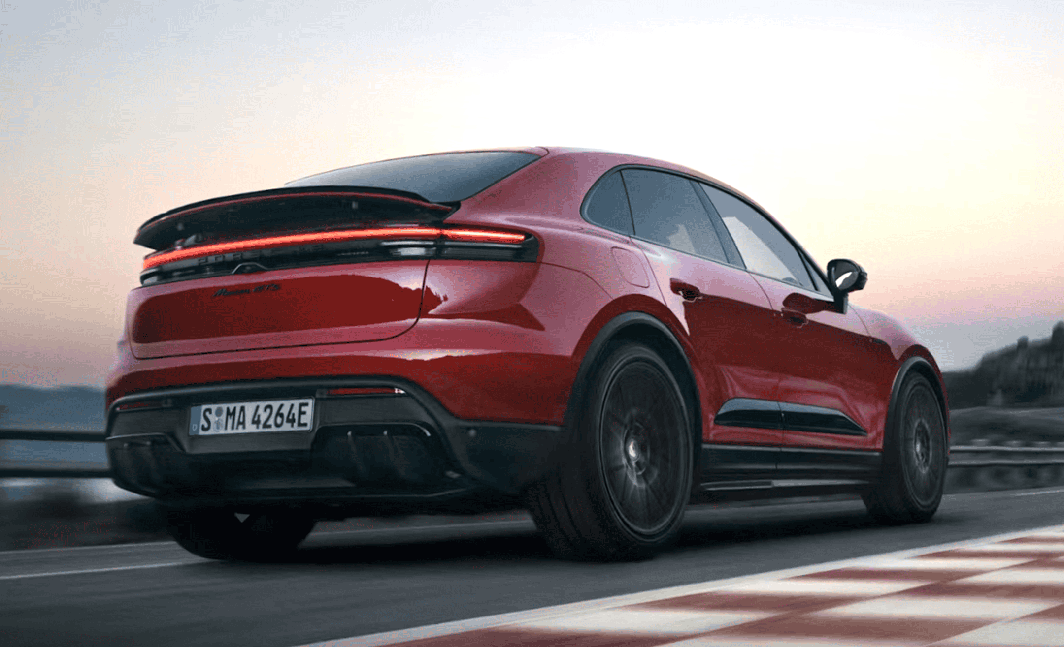 Porsche MACAN EV