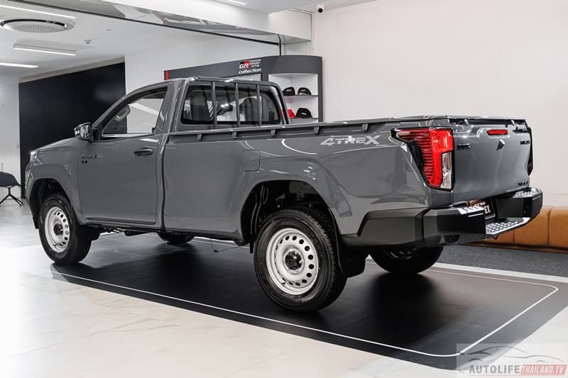 Hilux TRAVO Standard Cab