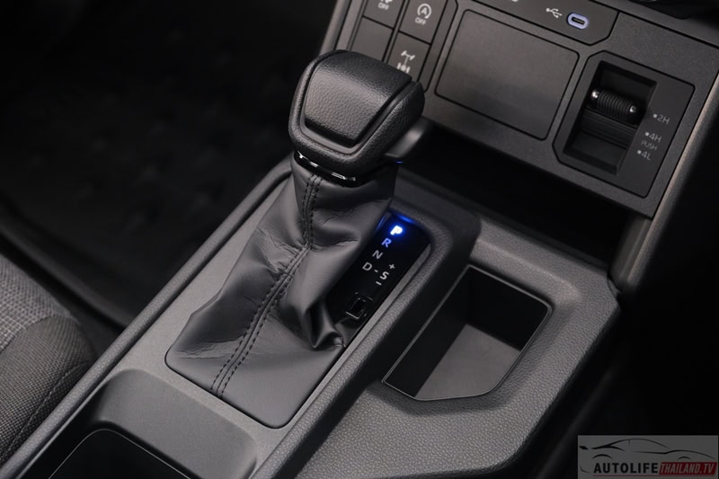 Hilux TRAVO Standard Cab