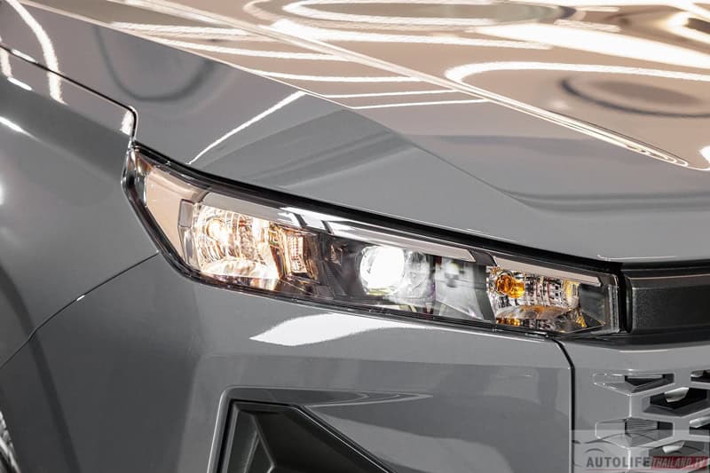 Hilux TRAVO Standard Cab