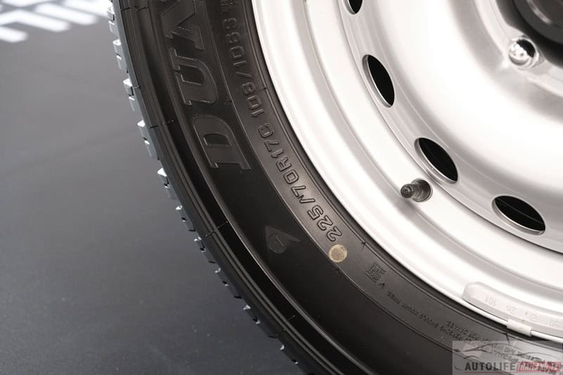 Hilux TRAVO Standard Cab