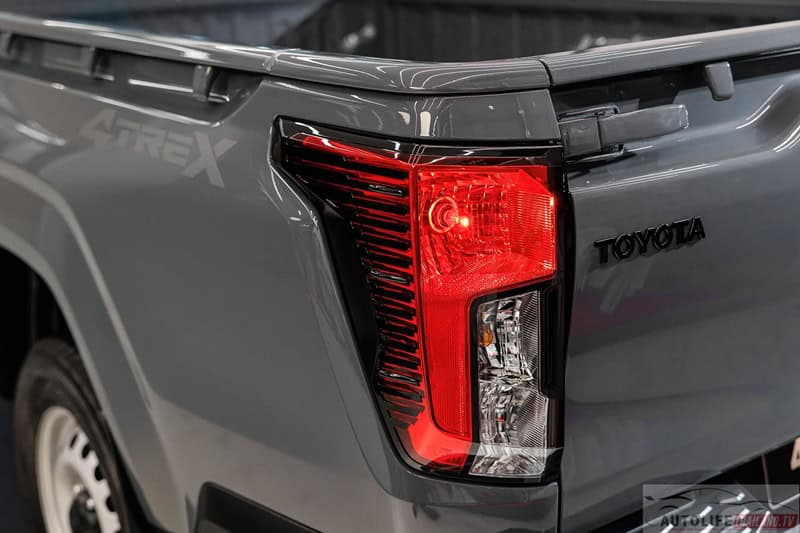 Hilux TRAVO Standard Cab