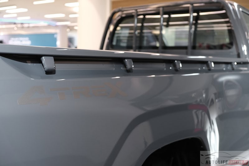 Hilux TRAVO Standard Cab