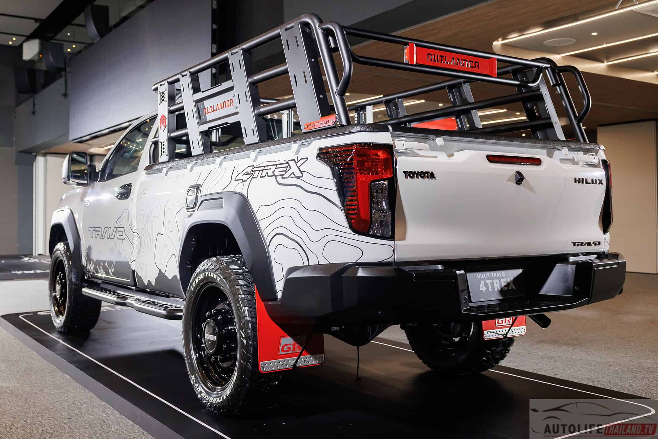 Hilux TRAVO Standard Cab