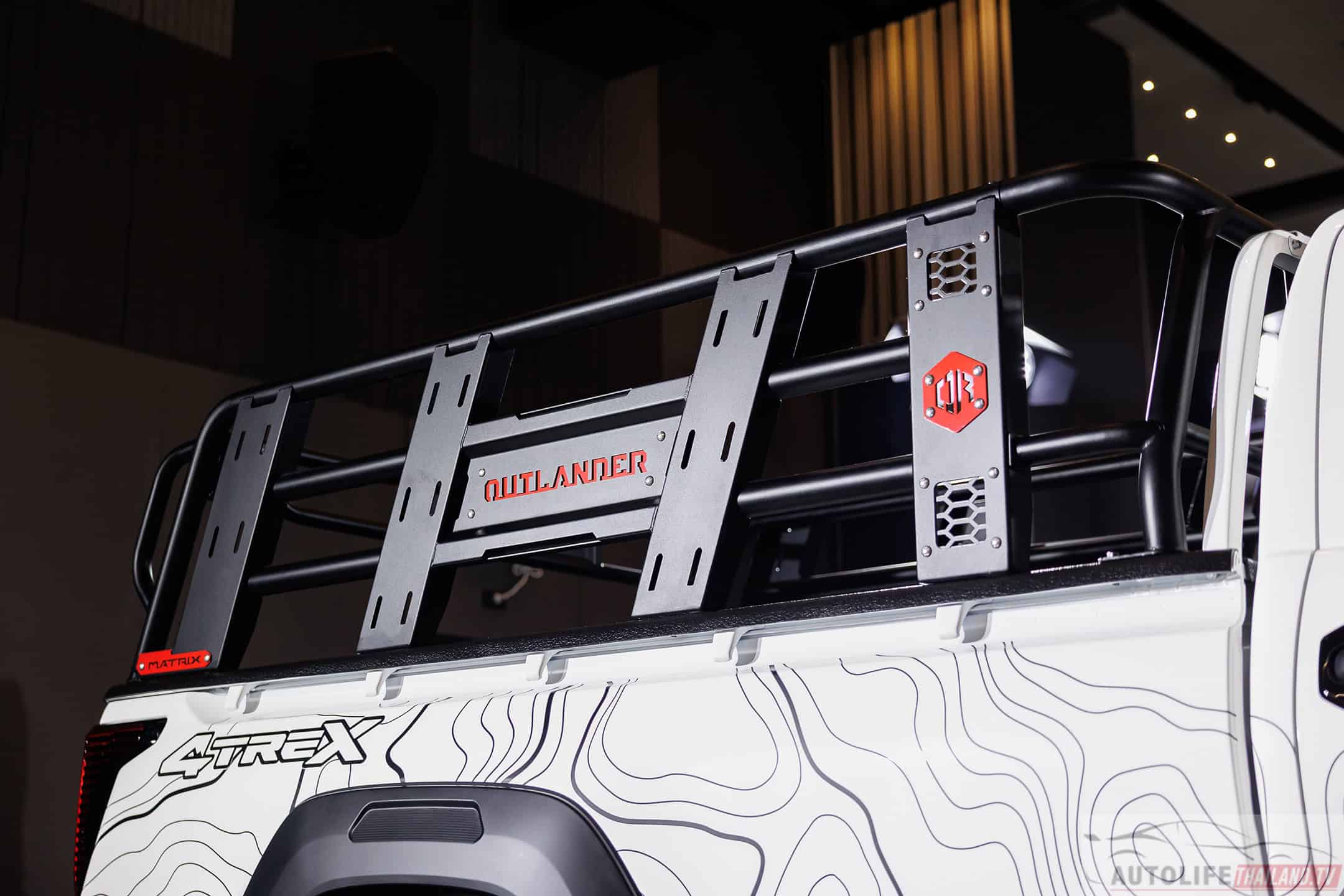 Hilux TRAVO Standard Cab