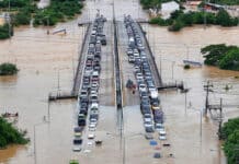 คปภ. เปิดแนวทางช่วย “รถยนต์น้ำท่วม” พร้อมประสานเร่งจ่ายภายใน 7 วัน น้ำท่วมรถยนต์