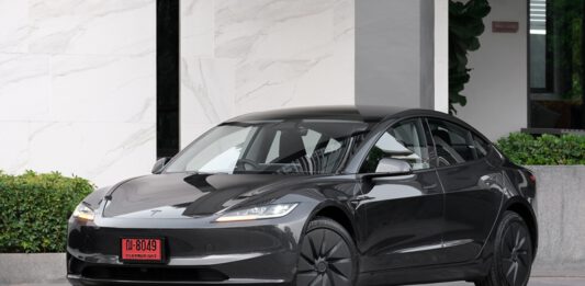 TESLA Model 3