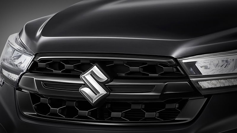 XL7 Hybrid Black Edition