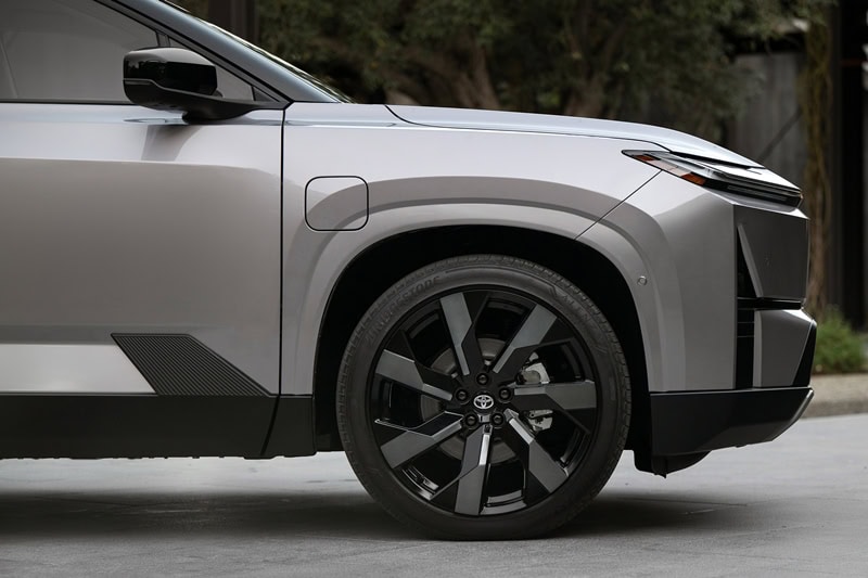 Toyota Highlander EV