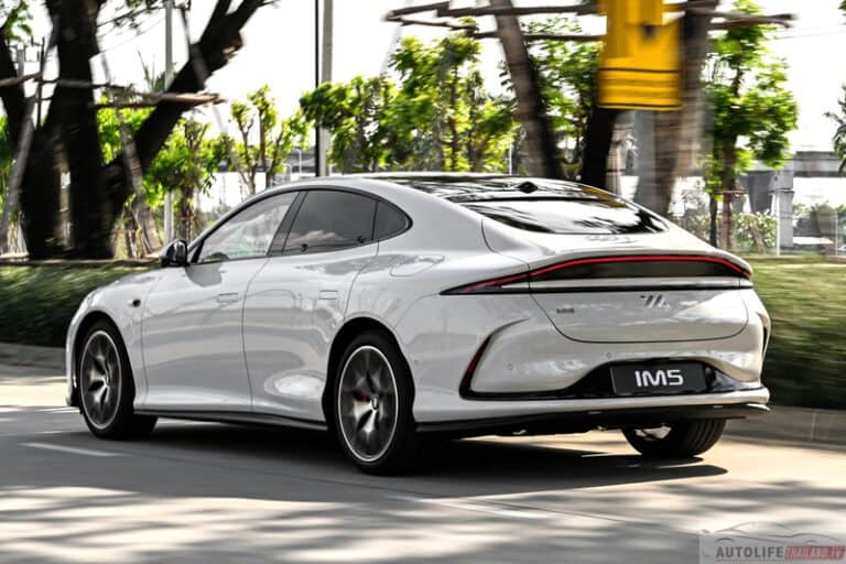 MG IM5 รถไฟฟ้า100% ราคาอย่างเป็นทางการ : 1,449,900 บาท | แบต 100 kWh ...