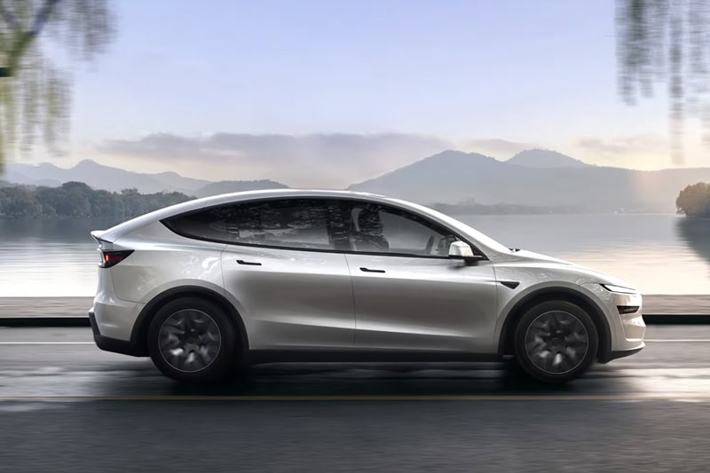 TESLA Model Y L